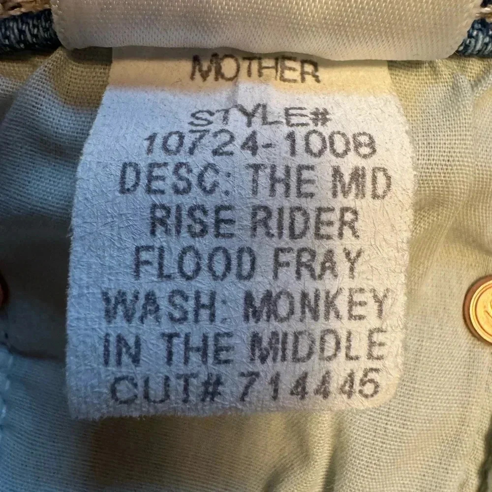 MOTHER JEANS THE MID RISE RIDER FLOOD FRAY-WASH: MONKEY IN THE MIDDLE - Picture 8 of 8